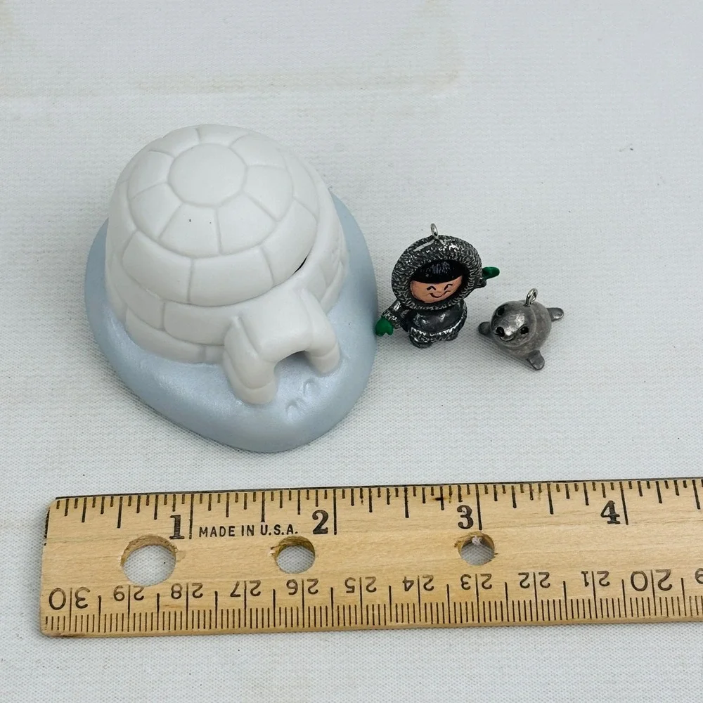 Hallmark Frosty Friends Ornament‎ Set Pewter Miniatures Porcelain Igloo Display